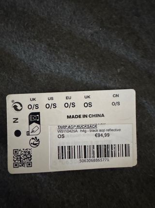 Mochila Superdry Negra y naranja