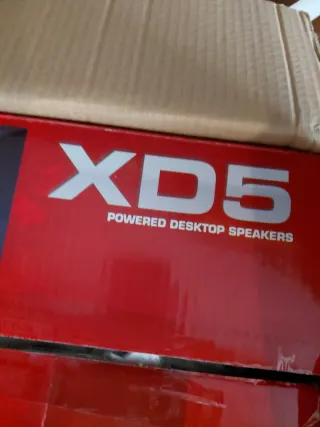 Altavoces Cerwin-Vega Amplificados Negros .