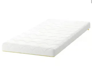 Cama infantil Sniglar IKEA