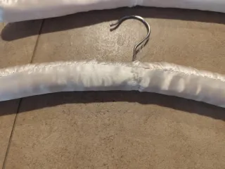 Perchas Raso y Terciopelo