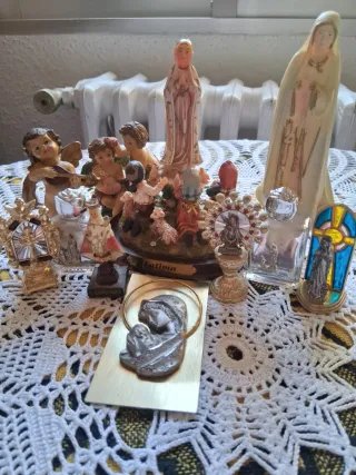Figuras religiosas de sobremesa