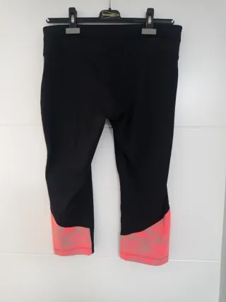 Mallas deportivas Asics negras y naranja fluor