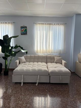 Sofá beige con chaise longue y cama oferta