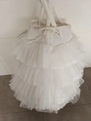 Cancán Fallera Niña Blanco Talla de 8 a 10 años .