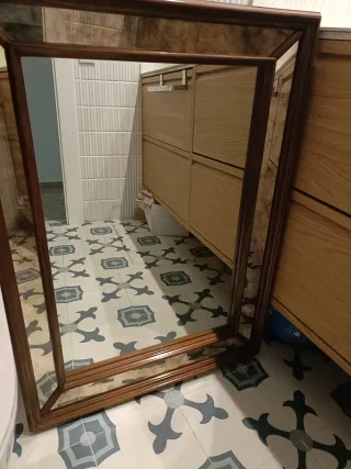 Espejo grande de madera