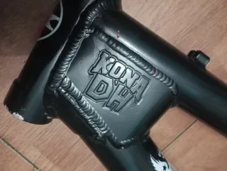 Cuadro Kona Stab Primo DH con amortiguador manitou