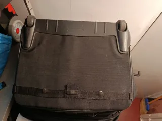 Maleta de viaje negra