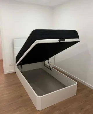 Canape tapizado tela y madera