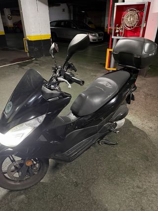 Honda PCX 125cc Negra