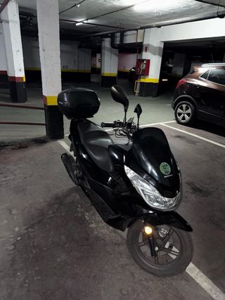 Honda PCX 125cc Negra
