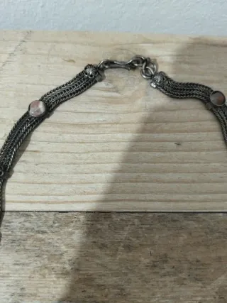 Cadena o collar  de plata con piedras