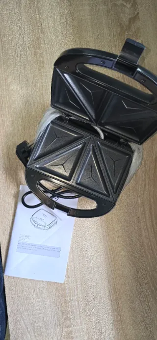 Sandwichera PANCERKA nueva