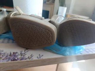 Sandalias doradas Xti talla 39