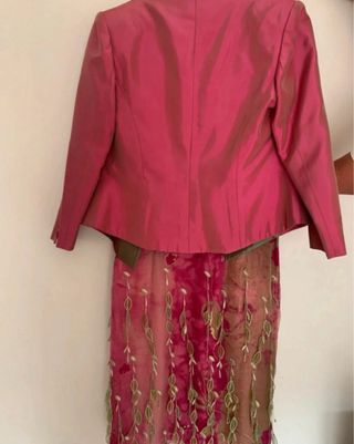 Conjunto falda y chaqueta rosa