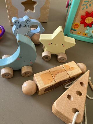 Juguetes estimulación temprana estilo Montessori