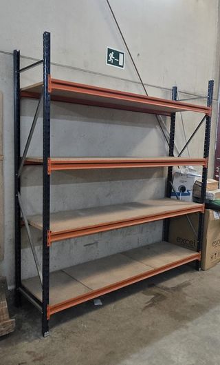 Estanterías de Carga Ligera