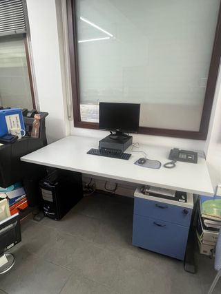 Mesa de escritorio (160x80) + cajonera con rueda