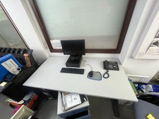 Mesa de escritorio (160x80) + cajonera con rueda