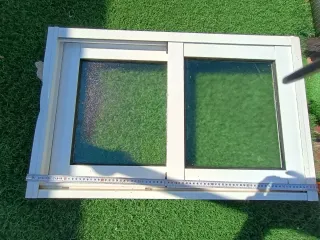 Ventana corredera aluminio blanca