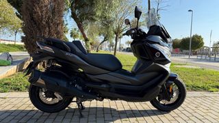 Voge SR4 RADAR 350cc (2025) - Motor BMW