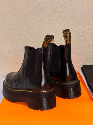 Botas Chelsea Dr. Martens Negras