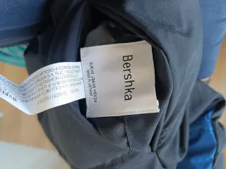 Chaleco acolchado Bershka azul talla XS reversible