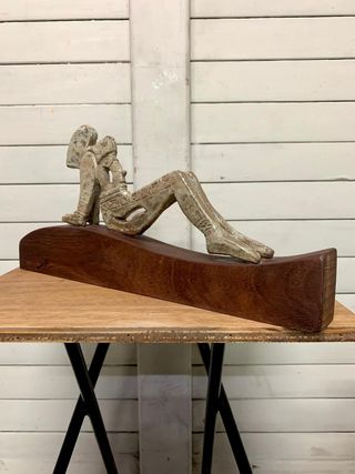Escultura cerámica y madera figura humana