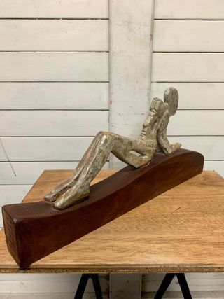 Escultura cerámica y madera figura humana