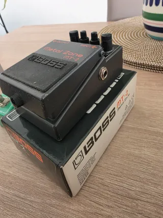 Boss MT-2 Metal Zone Pedal de Distorsión