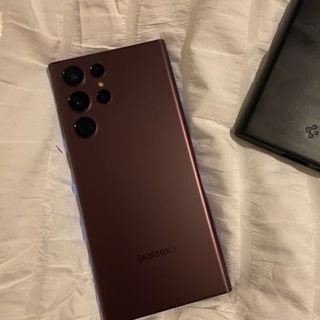 Samsung S22 Ultra Violeta