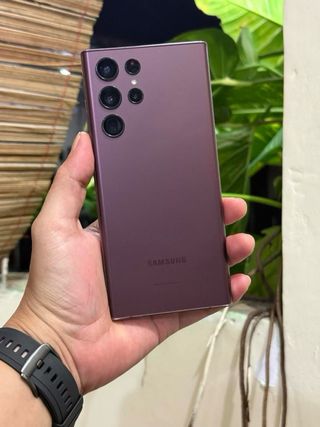 Samsung S22 Ultra Violeta