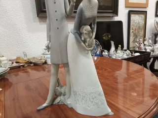 Figura Lladro Porcelana Pareja con Perro