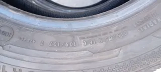 Continental 215/65/16C Neumático