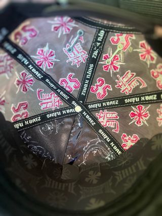 Gorra ABZ Negra y Rosa