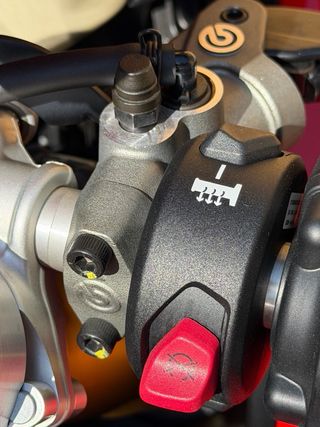 Ducati Panigale V4S 8900 km impecable estado.