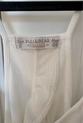 Blusa Pull&Bear blanca con volantes