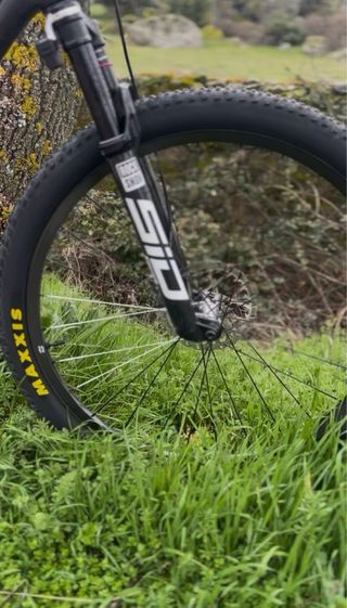 BH Lynx SLS 9.9 Flight Attendant