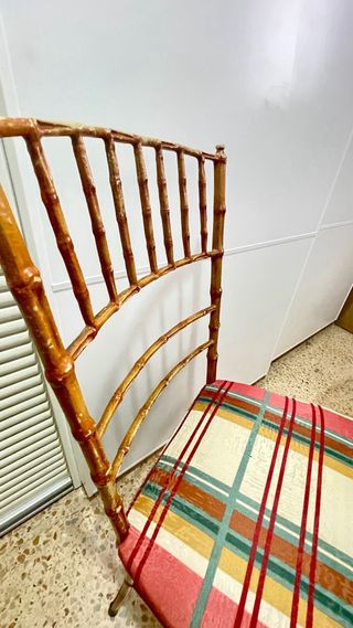 Conjunto mesa y 4 sillas estilo francés