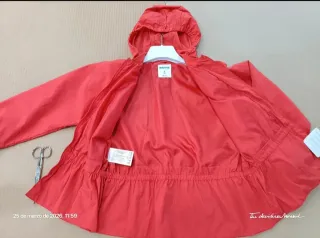 Chaqueta cortavientos Mayoral capucha 6 años