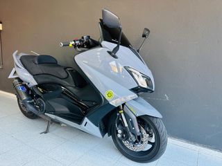 Yamaha Tmax 530 Lux Max Gris
