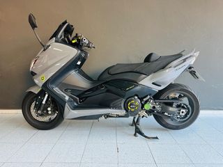 Yamaha Tmax 530 Lux Max Gris