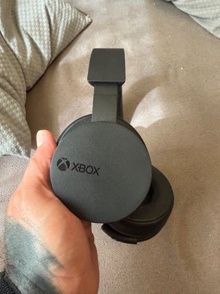 Xbox Series S + Auriculares Inalámbricos + Extra