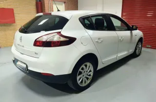 Renault Megane 1.2TCE LIMITED 115CV 110.000KM Año