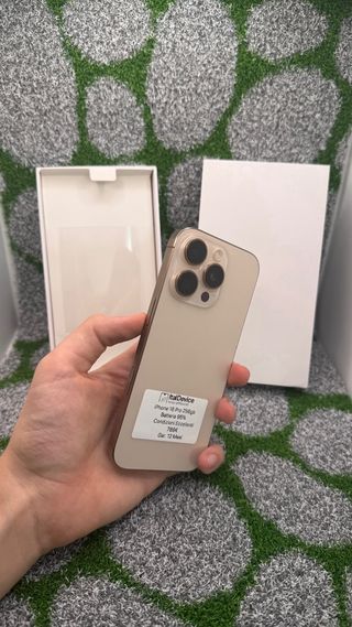 iPhone 16 Pro 256GB Oro - Batt 95%