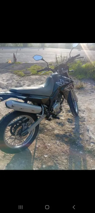 Yamaha XT Enduro Negra