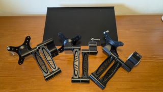 Soporte Triple Monitor GT Omega Negro