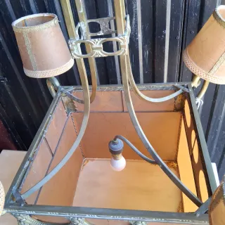 Lámpara antigua dorada