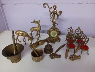 Set di figure in bronzo antiche