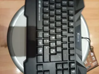 Teclado Inalámbrico ZAGG y Funda Tablet