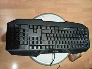 Teclado Inalámbrico ZAGG y Funda Tablet